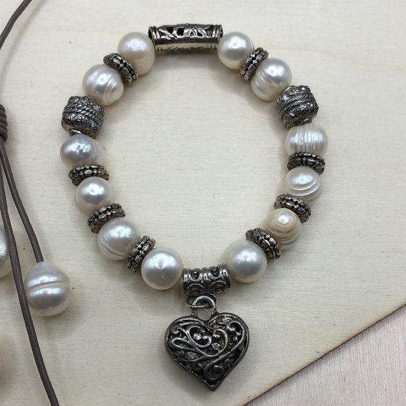 Curated bundle ringed freshwater pearl necklace and bracelet-boho style - Picture 4 of 7